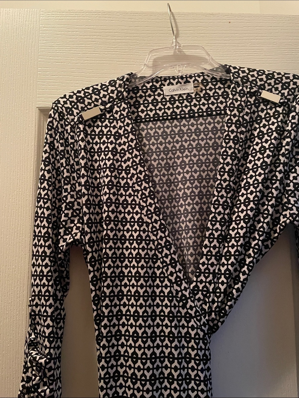 Calvin Klein Black and Cream Geometric Wrap Dress.   Size 10 - Picture 3 of 5